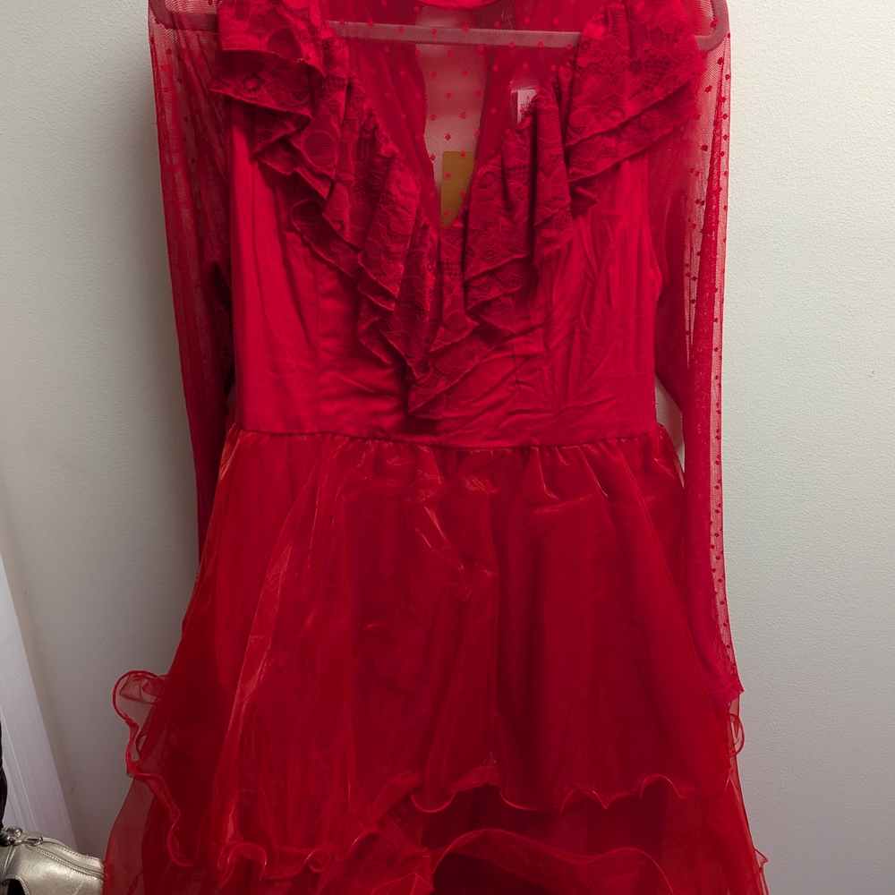 Beetlejuice Lydia Stretch Challis Red Mesh Tiered Dress - Picture 5 of 6